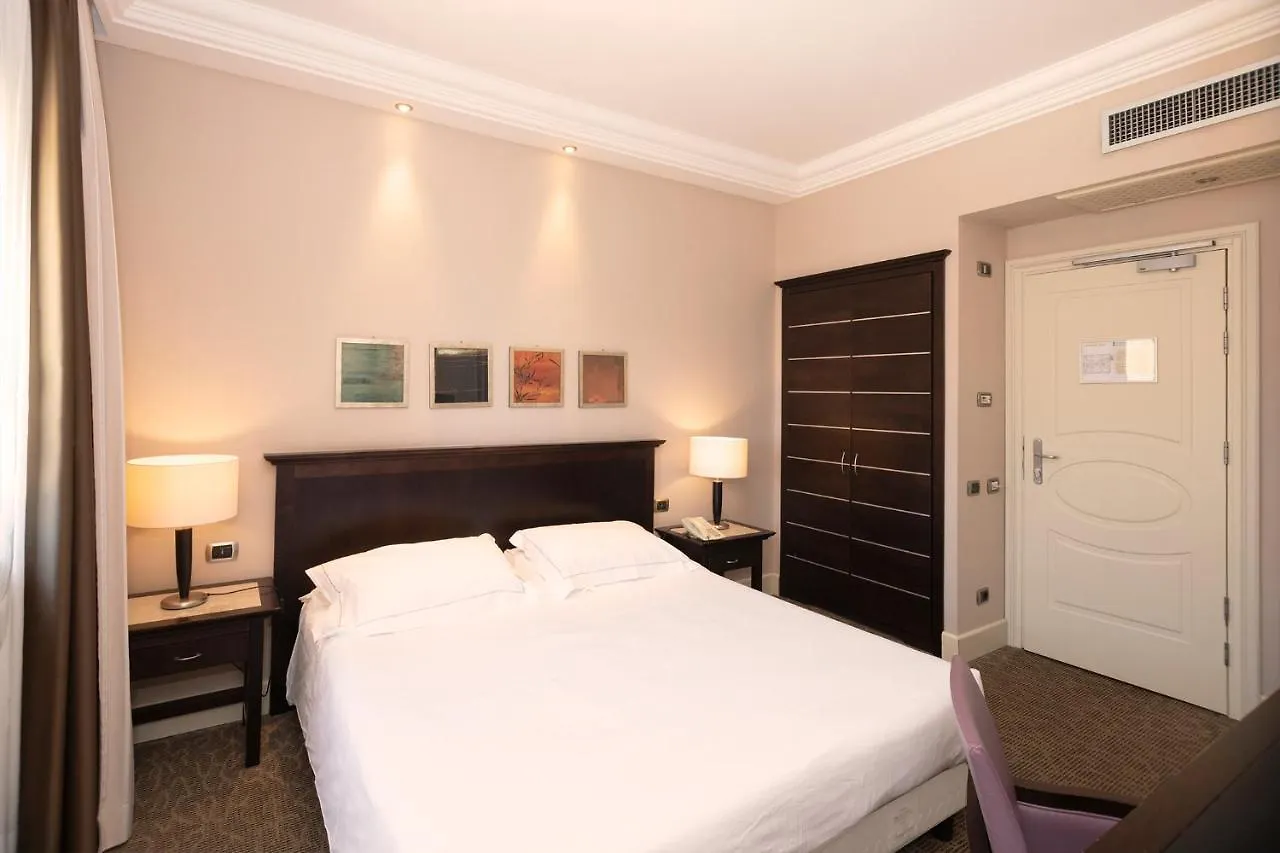 Hotel Regina Margherita Cagliari 4*,