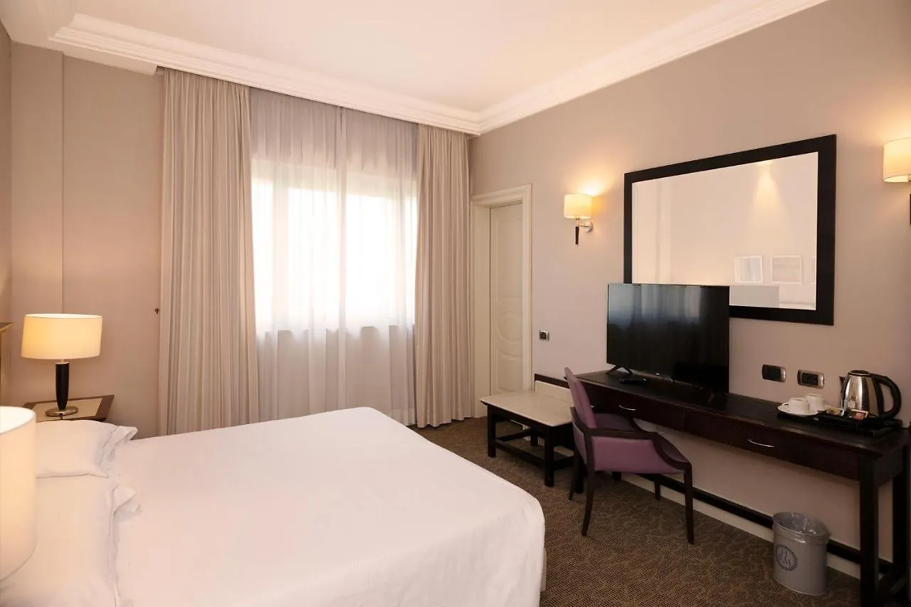 Hotel Regina Margherita Cagliari 4*,